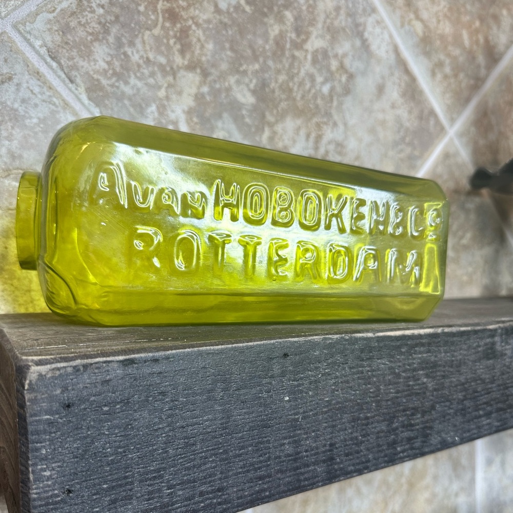 Vintage Avan Hoboken & Co. Large 9" Yellow Glass Bottle Vase